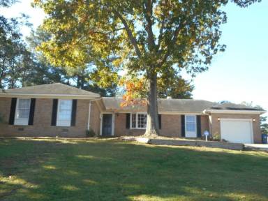 Main picture of 829 Dandridge Dr