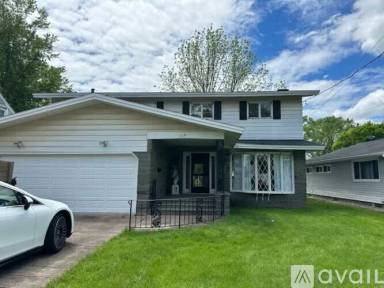 Main picture of 105 Sunflower Dr