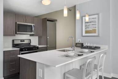 Main picture of 28 E Randolph St