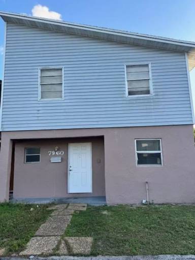 Main picture of 7960 SW 6th St