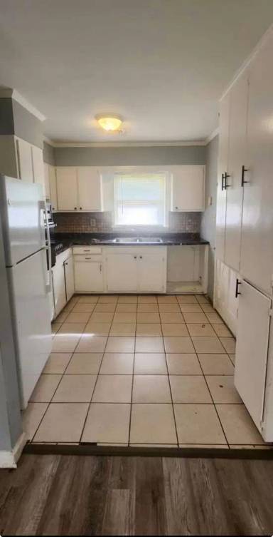 Main picture of 1707 Hill Hedge Dr