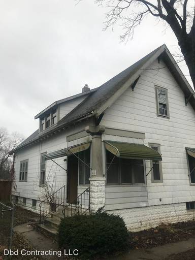 Main picture of 418 Mechanic St