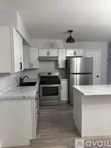 Main picture of 4661 Dale St