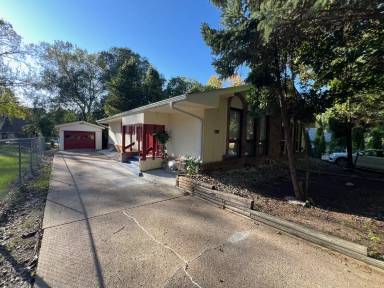 Main picture of 2826 67th St