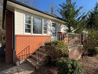 Main picture of 331 Gashes Creek Rd