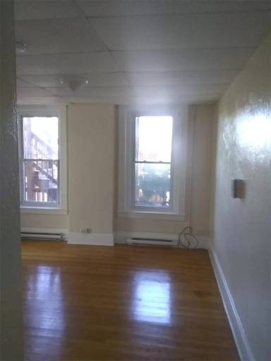 Main picture of 177 E Merrimack St