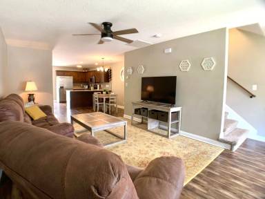 Main picture of 364 Sam Houston Cir