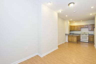 Main picture of 4928 Walton Avenue - 2