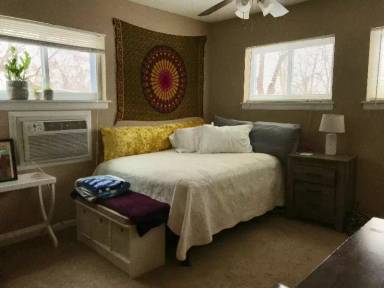 Main picture of 4201 S Minnie St
