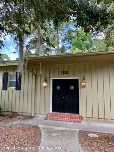 Main picture of 102 E Point Dr