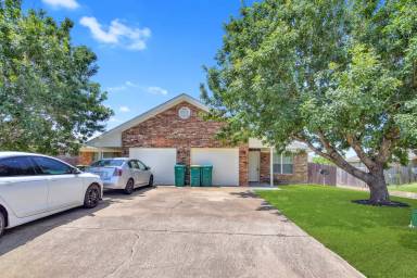 Main picture of 407 W Dale Ave
