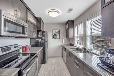 Main picture of Riverside Place Condominiums