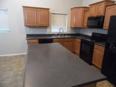 Main picture of 10528 W Pomo St
