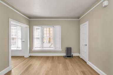 Main picture of 1651 Market