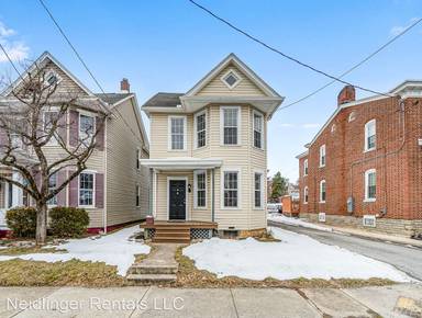 Main picture of 136 N Potomac St