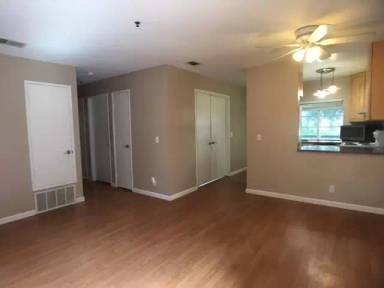 Main picture of 1973 Bonifacio St