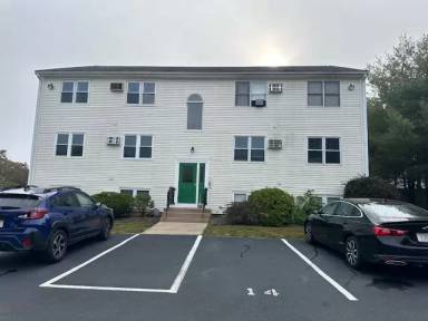 Main picture of 641 S Washington St