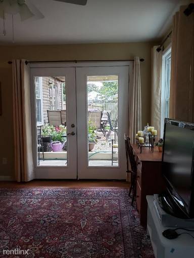 Main picture of 1801 Stonegate Ave