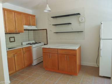 Main picture of 766 Washington Ave