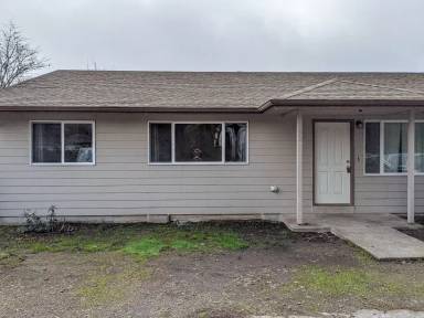 Main picture of 4530 Poinsettia St NE