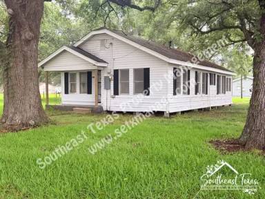 Main picture of 806 N Broadway
