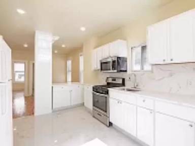 Main picture of 13 Stevens Ave