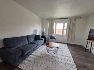 Main picture of 3046 S Moreland Blvd