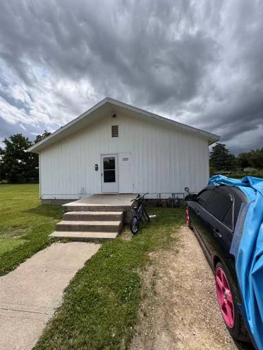 Main picture of 1120 N Eisenhower Dr