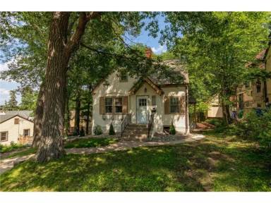 Main picture of 1115 Washburn Ave S