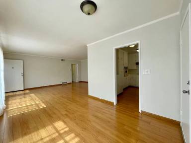 Main picture of 1900 Manning Ave