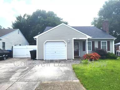 Main picture of 1920 Aquamarine Dr