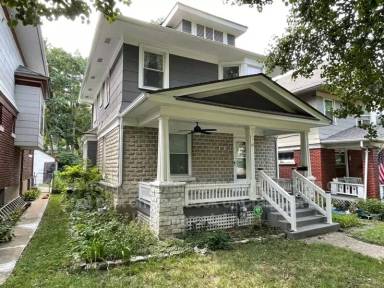 Main picture of 3554 Genessee St