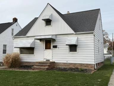 Main picture of 21671 Nicholas Ave