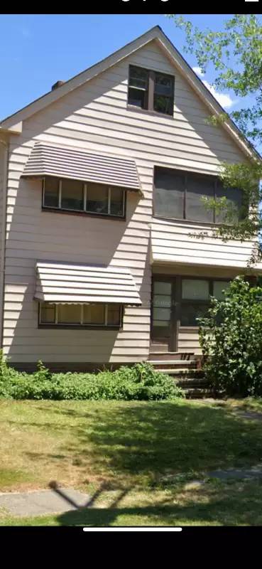 Main picture of 1321 E 188th St