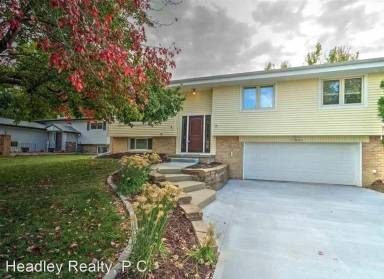 Main picture of 11753 Meredith Ave