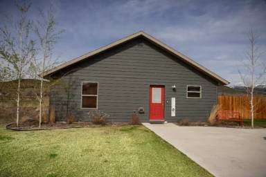 Main picture of 141 Rachel Ave