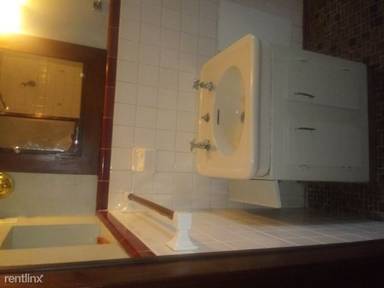 Main picture of 2536 Oakdale St
