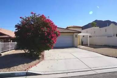 Main picture of 52465 Avenida Navarro
