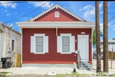 Main picture of 3301 Loyola Ave