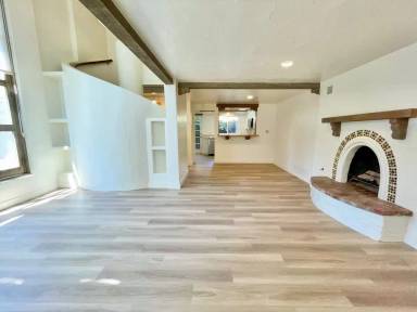 Main picture of 138 Loureyro Rd