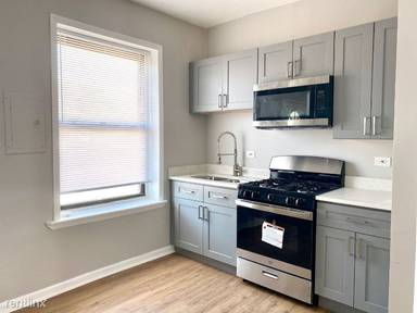 Main picture of 4716 N Kedzie Ave