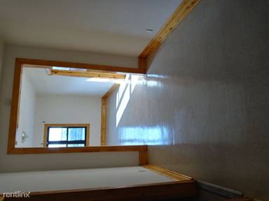 Main picture of 82 Hamilton Ave