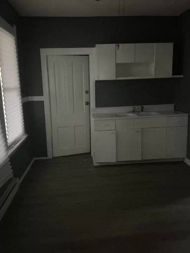 Main picture of 3125 W 16th St