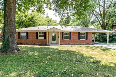 Main picture of 3516 Greentree Rd