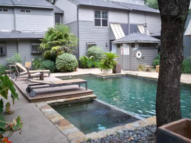 Main picture of 3321 Oak Grove Ave