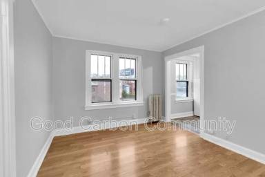 Main picture of 870 Lafayette Ave