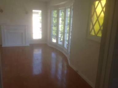 Main picture of 633 S Ridgeley Dr