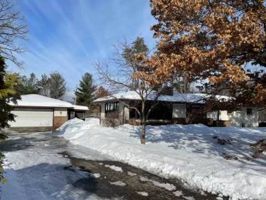 Main picture of 17940 Saint Francis Blvd
