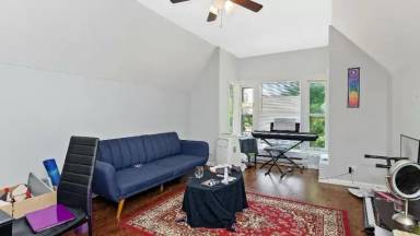 Main picture of 1016 S Claremont Ave