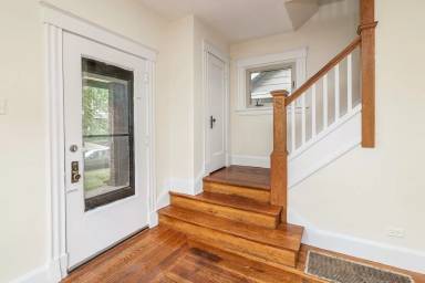 Main picture of 2322 Fairview Ave